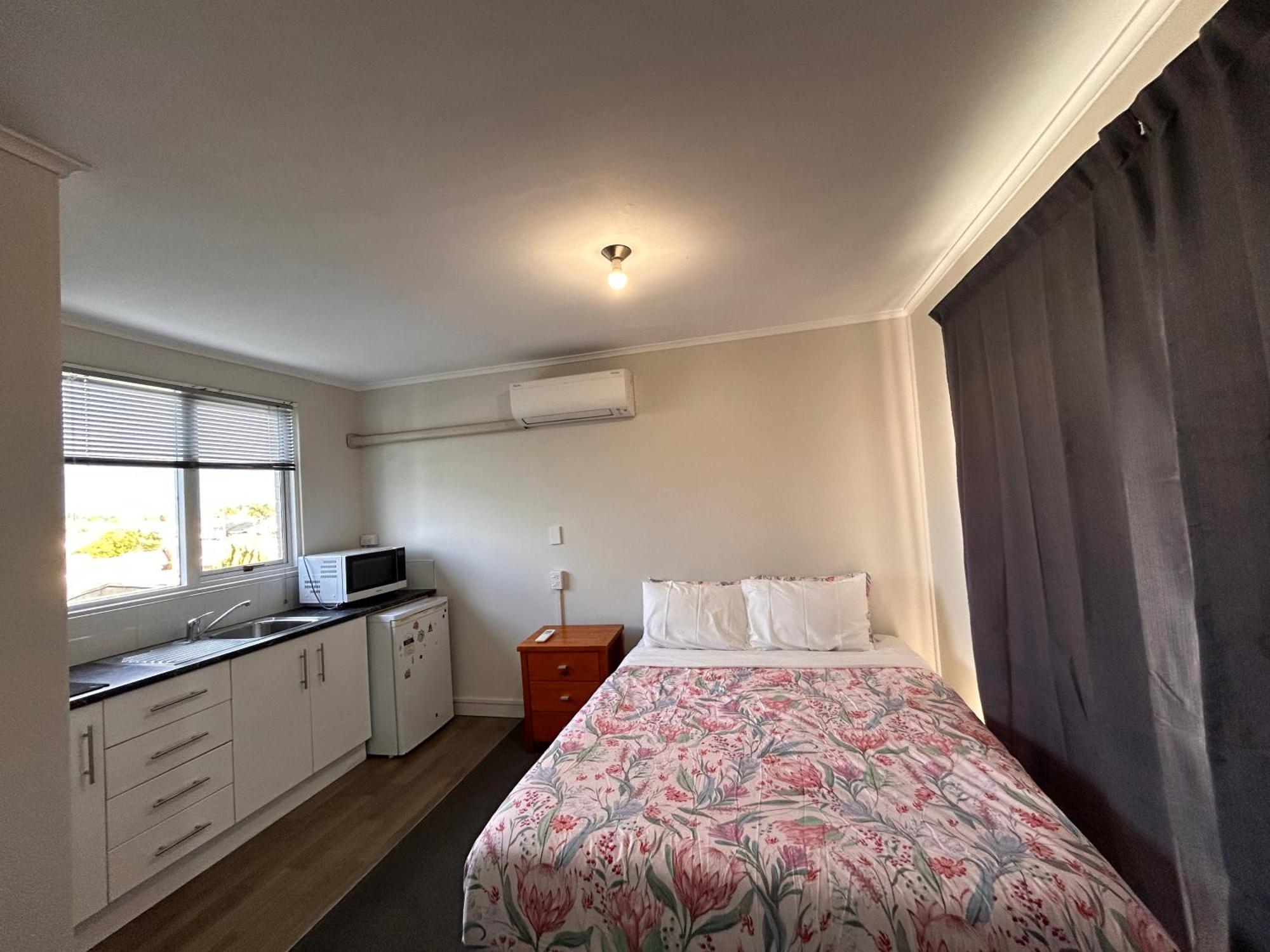 Terapa Motor Inn Гамильтон Экстерьер фото